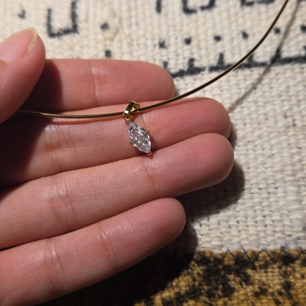 Nwt Non Tarnish Gold Tone Marquise Necklace - Picture 2 of 6